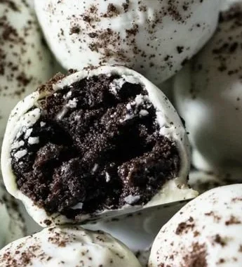 Delicious homemade Oreo Cake Balls ready to enjoy
