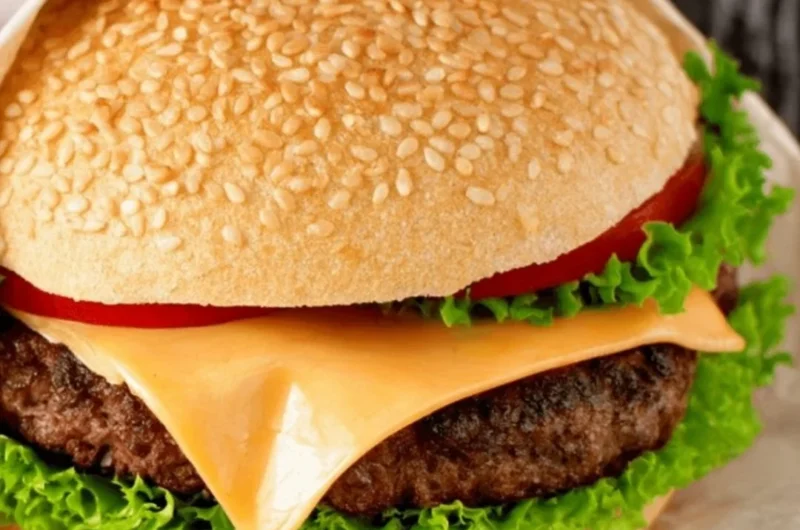 Best ever easy hamburger patty recipe with juicy, flavorful burgers