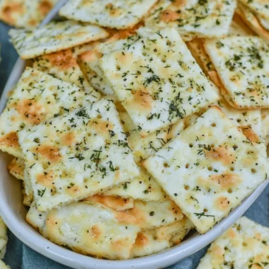Dill Pickle Saltine Crackers served on a plate for a tasty snack